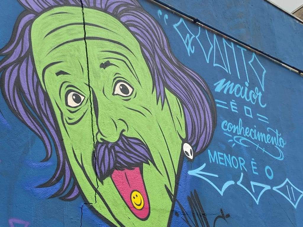 Grafiteiros convidados produziram arte em homenagem a nomes como Paulo Freire, Salvador Dali e Albert Einstein